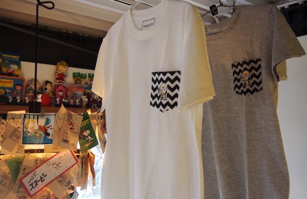 3/11（金）中目黒「PEANUTS Cafe」より、オリジナル刺繍ポケットTシャツが新登場！