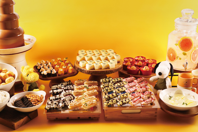 PEANUTS GANG DESSERT BUFFET