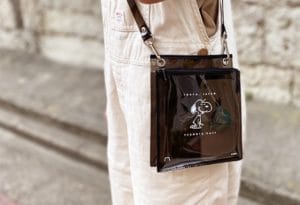 ちょっとしたお出かけに便利な「PVC素材」のクリアポーチが登場！