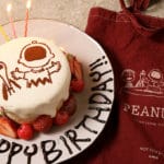 「PEANUTS Cafe 名古屋」より限定カラーのトートバッグ付きバースデープランが登場！