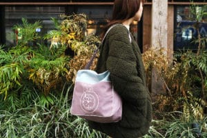 【数量限定】今年もLUCKY BAGが登場！スヌーピーの新作限定バッグに店舗で使えるドリンクパスポート付き。