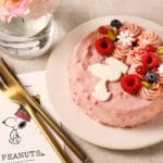 【オンラインショップ限定】華やかな花を携えた“スヌーピーのフラワーケーキ”が数量限定で登場！