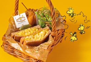 ARフォトを楽しもう！「PEANUTS Cafe SNOOPY MUSEUM TOKYO」の対象メニューをご注文でウッドストック現る！？