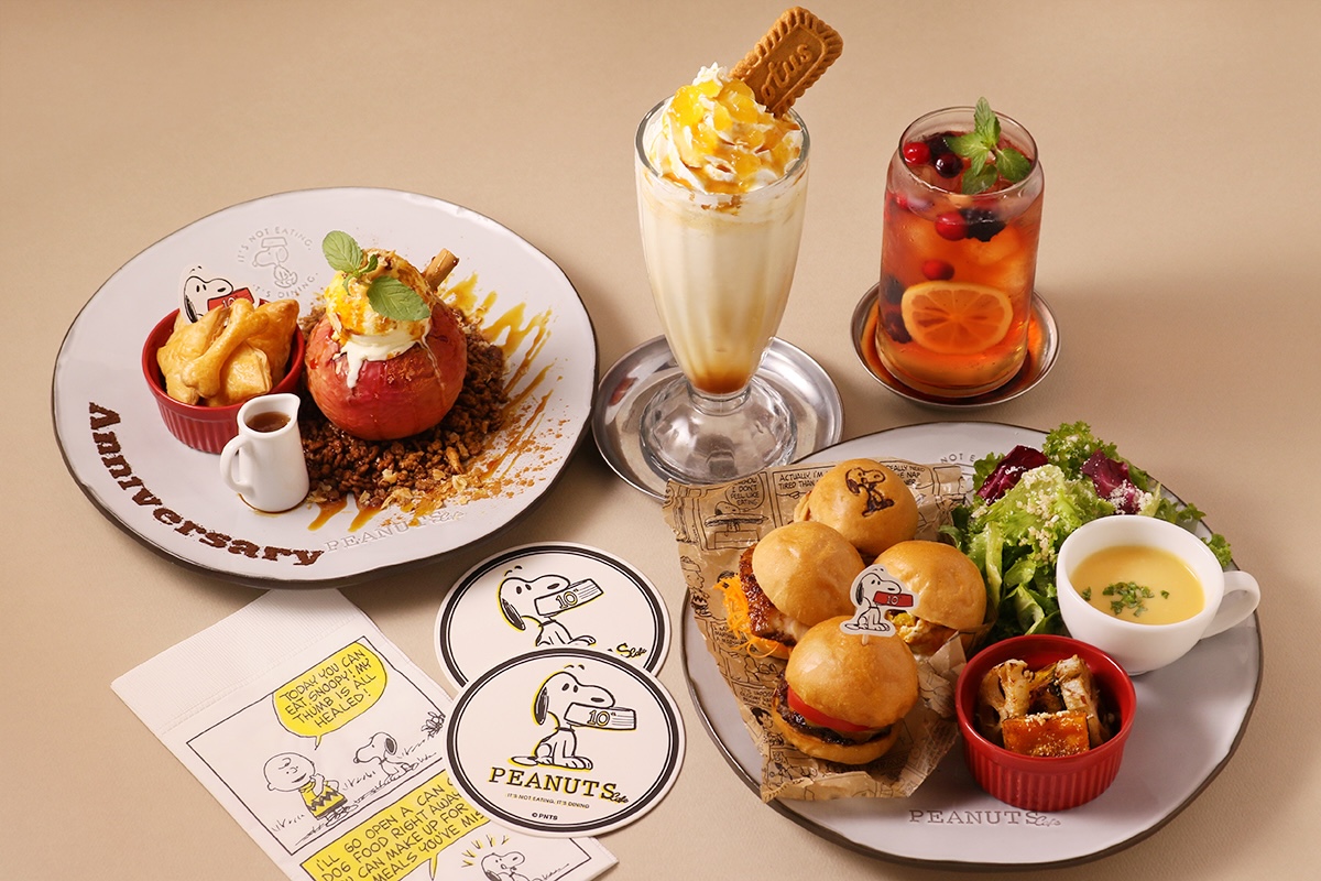 PEANUTS Cafe 10周年記念メニュー