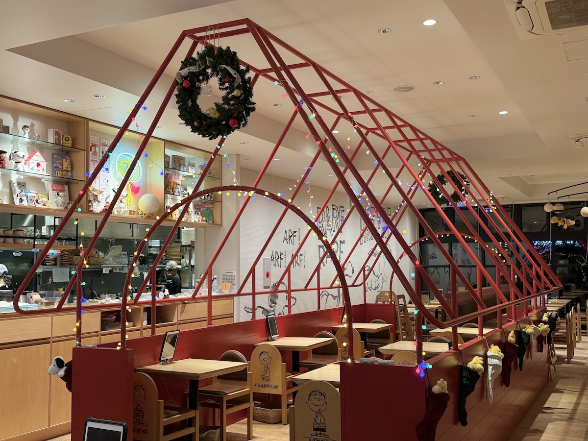 PEANUTSの世界を感じられるクリスマス装飾